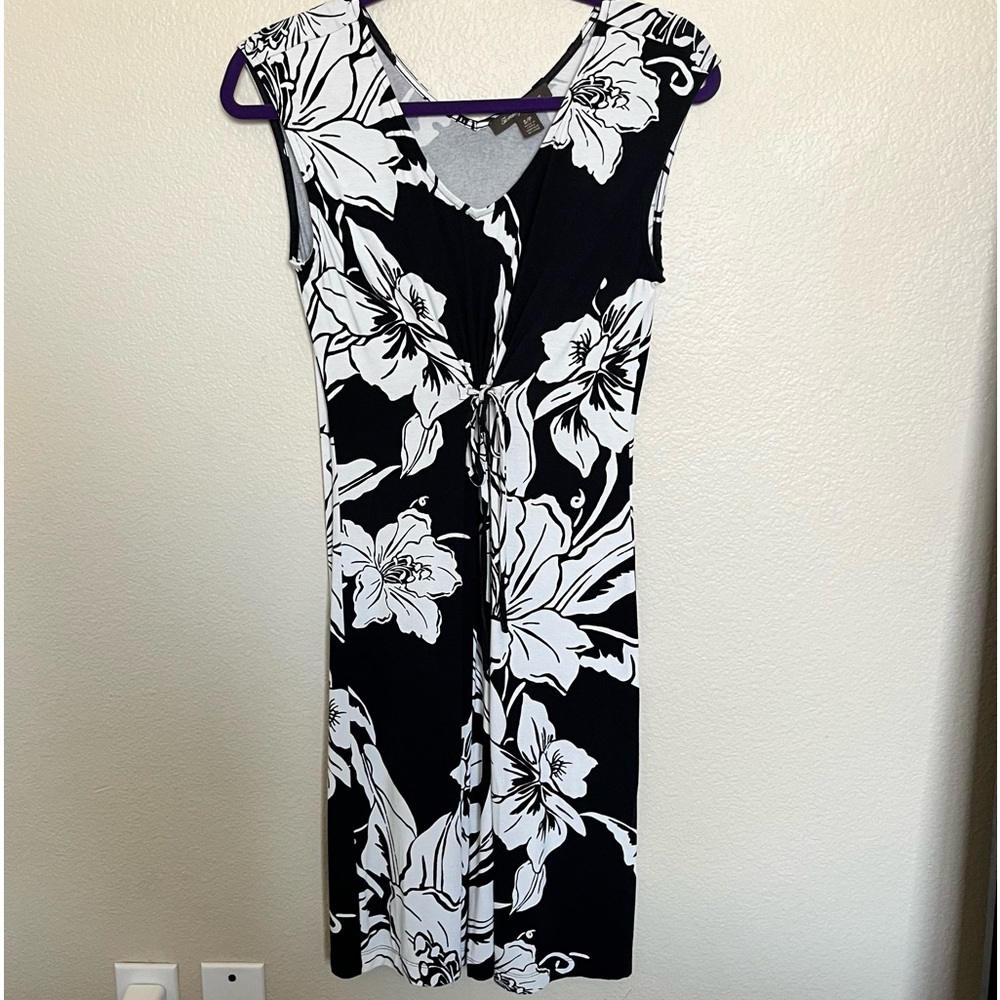 Tommy Bahama black & white floral dress. Size small